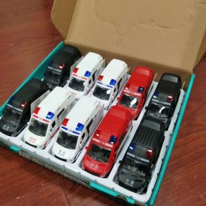 妙趣卡通糖玩玩具車